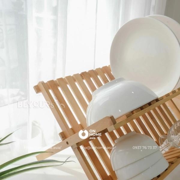 Sản phẩm có thiết kế đơn giản, tinh tế và tiết kiệm diện tích phòng bếp